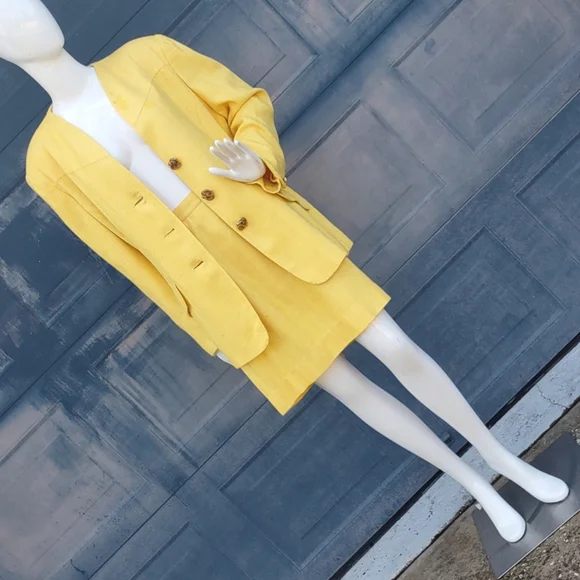 Vintage Herbert Grossman Designed by Cynthia Sobel (3) Button Skirt Set
